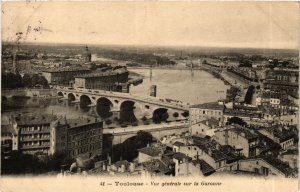 CPA TOULOUSE Vue générale sur la Garonne pont (982374)