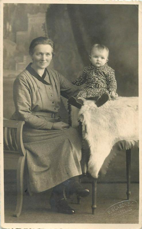 Lot 12 photo postcards women with children early studio photography included