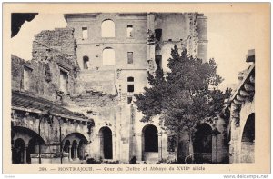 Cour Du Cloitre Et Abbaye Du XVIII Siecle, MONTMAJOUR (Bouches du Rhone), Fra...