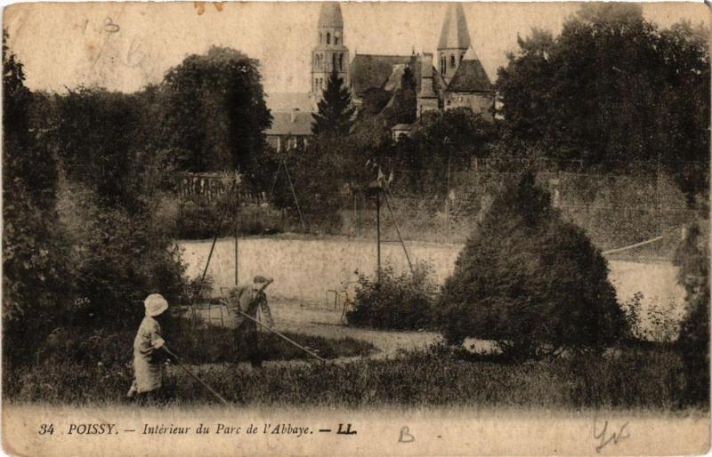 CPA POISSY Intérieur du Parc de l'Abbaye (617828)