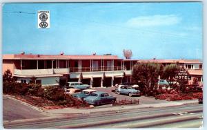 LAGUNA BEACH, CA  California  The SEACLIFF  c1950s  Cars  Roadside   Postcard