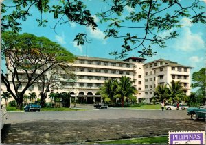 CONTINENTAL SIZE POSTCARD TOURIST HOTEL & CLASSIC CARS PHILLIPINES MAILED 1966