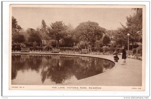 PAIGNTON, Devon, England, PU-1949; The Lake, Victoria Park