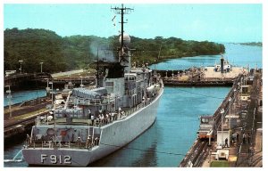 Panama Canal Gatun Locks Postcard - Panama Posted