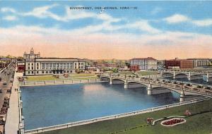 Des Moines Iowa~Riverfront View~Cars on Bridges~Buildings~Info Back~40s Postcard