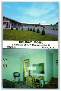 c1960 Holiday Motel East Thruway Route 5 Exterior Plaza Utica New York Postcard