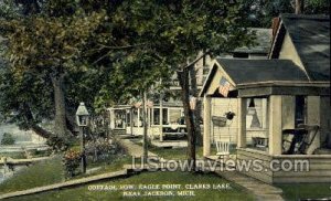 Cottage Row, Eagle Point in Jackson, Michigan