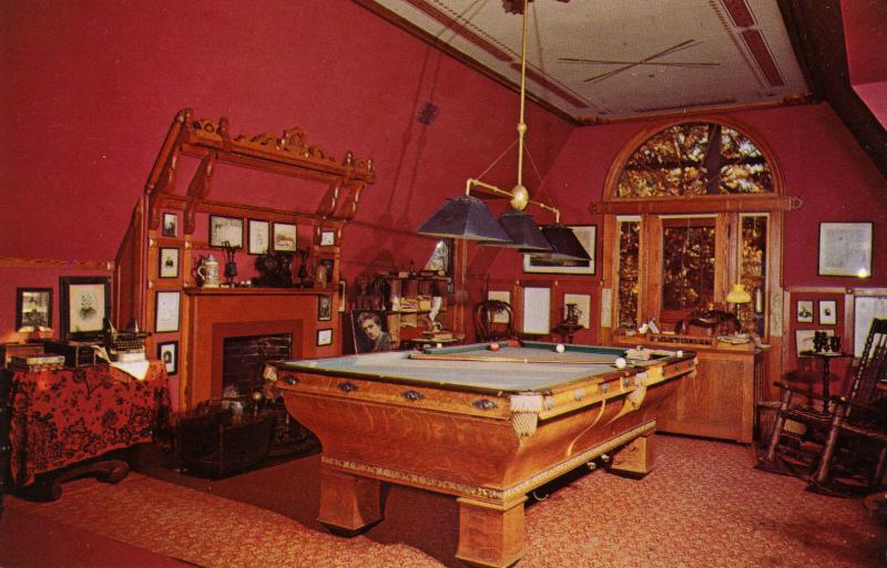 CT - Hartford.Mark Twain's House. Billiard Room