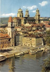 BG13066  passau an der donau blick auf rathaus ship bateaux  germany