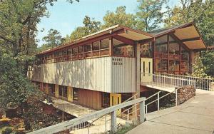 MONTREAT, NC North Carolina  HERMAN A MOORE CENTER Book & Gift Shop+  Postcard