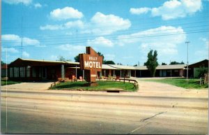 Postcard Kelly Motel on West Highway Route 66 in Shamrock, Texas