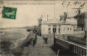 CPA VILLERS-sur-MER - La Digue a Marée baute et le Casino (140645)