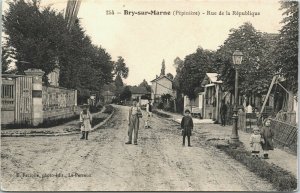 France Bry-sur-Marne Pépiniére Rue de la République Vintage Postcard 03.76