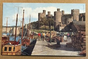 UNUSED POSTCARD - CONWAY QUAY AND CASTLE, WALES