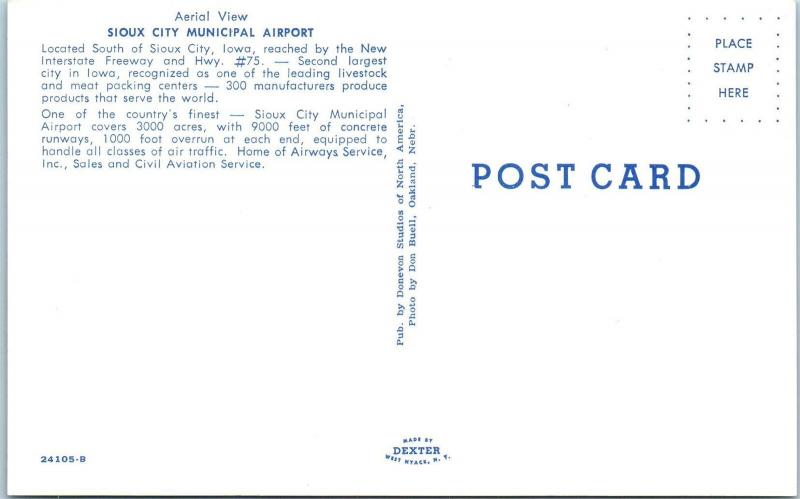 SIOUX CITY, IA Iowa    MUNICIPAL  AIRPORT    c1950s     Postcard
