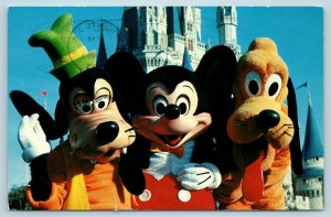 Postcard Walt Disney World Castle Magic Kingdom Mickey Goofy Pluto AC4
