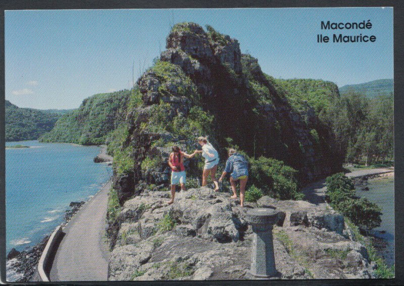 Mauritius Postcard - Maconde, Situated at Baie Du Cap     T4162