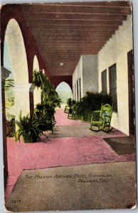 Postcard CA Pasadena - Mission Arches Hotel Guirnalda