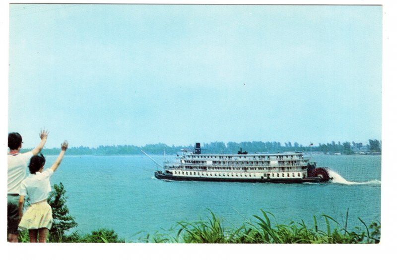 SS Delta Queen Leaving Cairo, Illinois