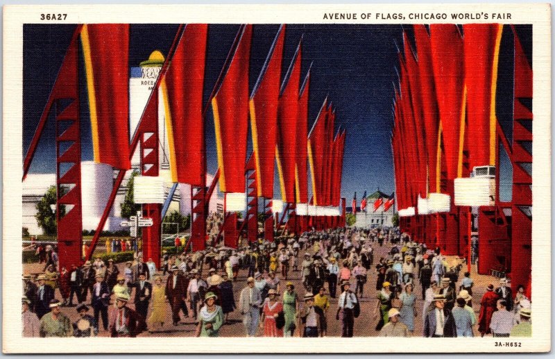 VINTAGE POSTCARD CROWDS ALONG THE AVENUE OF FLAGS AT CHICAGO WORLD'S FAIR 1933