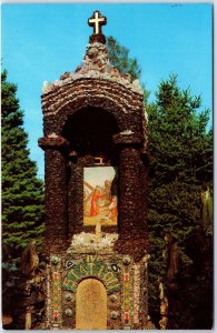 VINTAGE POSTCARD IV STATION OF THE CROSS GROTTO OF THE REDEMPTION WEST BEND IOWA