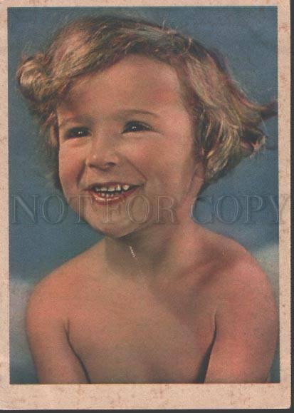 3107799 Girl w/ Smile Vintage PHOTO color PC