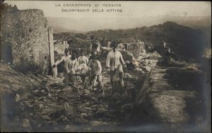 Messina Italy Italia Earthquake Disaster Searching for the Dead Vintage RPPC PC