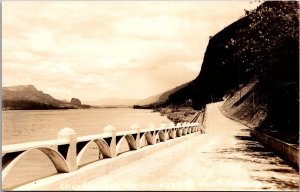 RPPC, Road Along Columbia River, OR Vintage Postcard S77