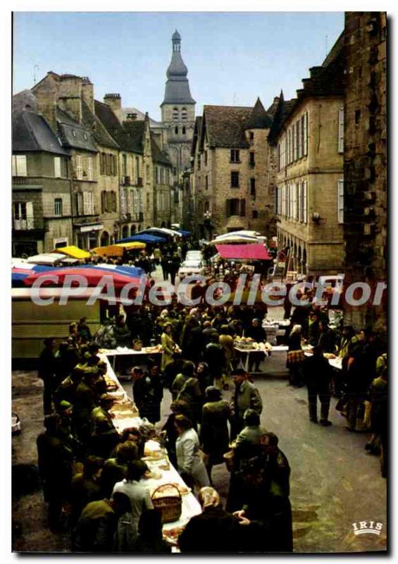 Postcard Modern Sarlat market day