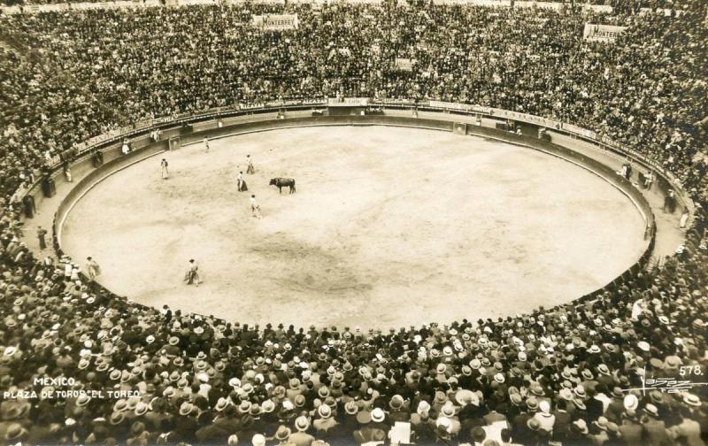 Mexico - Monterrey. Bullfight  *RPPC