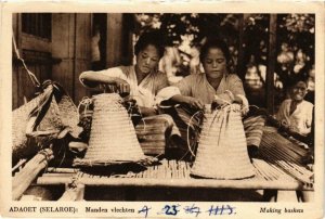 PC CPA SELAROE ADAOET Manden vlechten Making baskets INDONESIA (a11342)