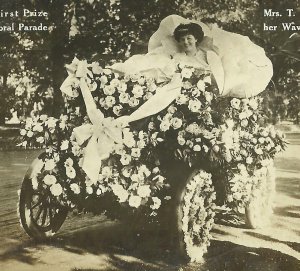 Indianapolis INDIANA RPPC 1909 ADVERTISING Parade WAVERLEY ELECTRIC CAR Waverly