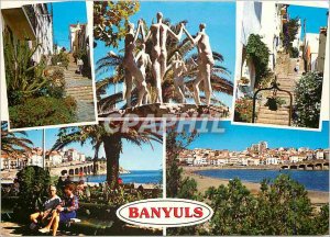 Postcard Modern Banyuls sur Mer The old streets dancers Catalans Beach