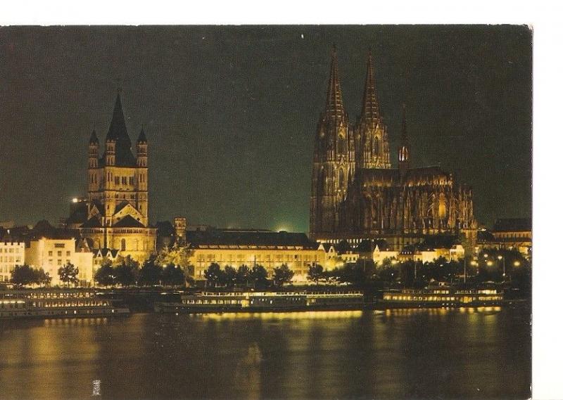 Postal 032098 : Koln Am Rhein Rheinufer mit Dom und GroB-St. Martin