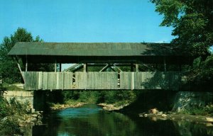 VINTAGE POSTCARD OLD COVERED BRIDGE IN LYNDON VERMONT