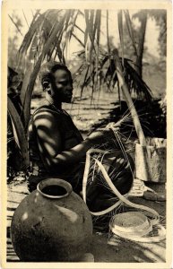 PC LEOPOLDVILLE TRESSEUSE ETHNIC TYPES BELGIAN CONGO (a30775)