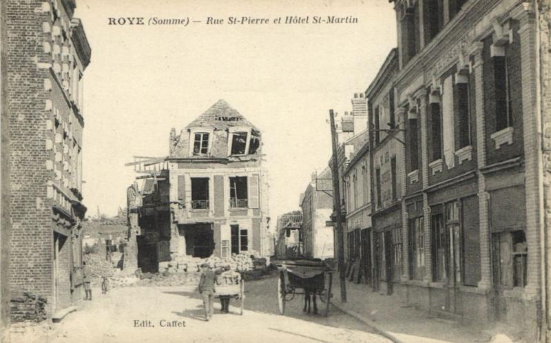 CPA ROYE - Rue St-PIERRE et Hotel St-MARTIN (121396)