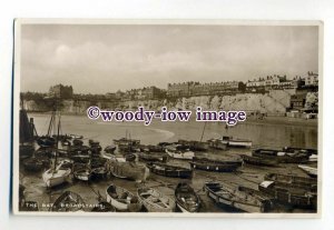 tq2037 - Kent - Boats on Low Tide Mud Flats, in The Bay, Broadstairs - Postcard