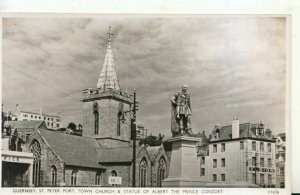 Channel Islands Postcard - Guernsey - St Peter Port, Town Church & StatueTZ11387