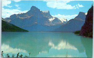 Postcard - South End, Maligne Lake, Jasper Park - Canada