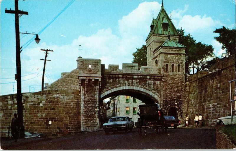 La Porte Kent Gate Quebec Canada Laval Couet Vintage Postcard Unposted Unused 