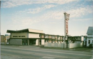 Sunset Inn Clinton Iowa Postcard PC466