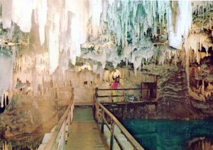 VINTAGE CONTINENTAL SIZE POSTCARD CRYSTAL CAVES BERMUDA MAILED 1980
