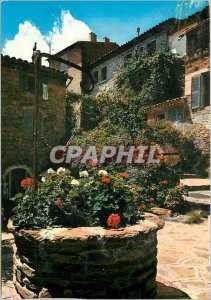 Postcard Modern Bormes les Mimosas (Var) Old ornate wells