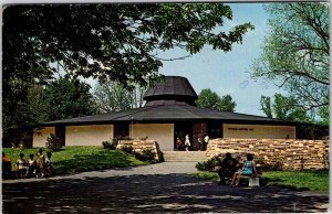 Postcard ZOO SCENE Columbus Ohio OH AN7388