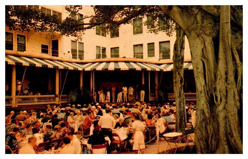 Postcard RESTAURANT SCENE Waikiki Beach Hawaii HI AU5290