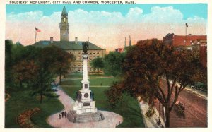 Vintage Postcard Soldiers Monument Statue City Hall & Common Worcester Mass. MA