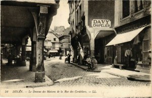 CPA DINAN - Le Dessous des Maison de la Rue (994145)