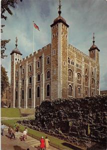 B102487 tower of london the white tower ship bateaux    uk