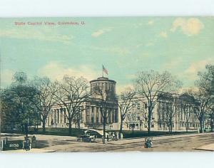 D-back PEOPLE WALKING ON STREET BY THE STATE CAPITOL BUILDING Columbus OH G2303